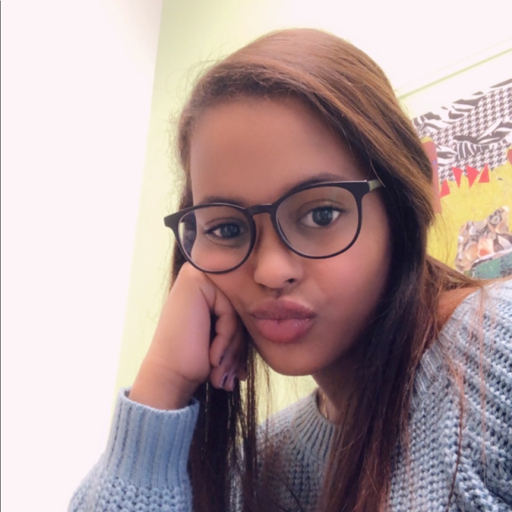 Meet your Posher, Leslie